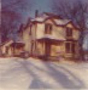 Yellow Farmhouse EsDak.jpeg